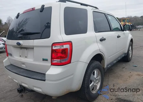 2012 Ford Escape Xlt z USA, uszkodzony, nr VIN 1FMCU9DG4CKC66509